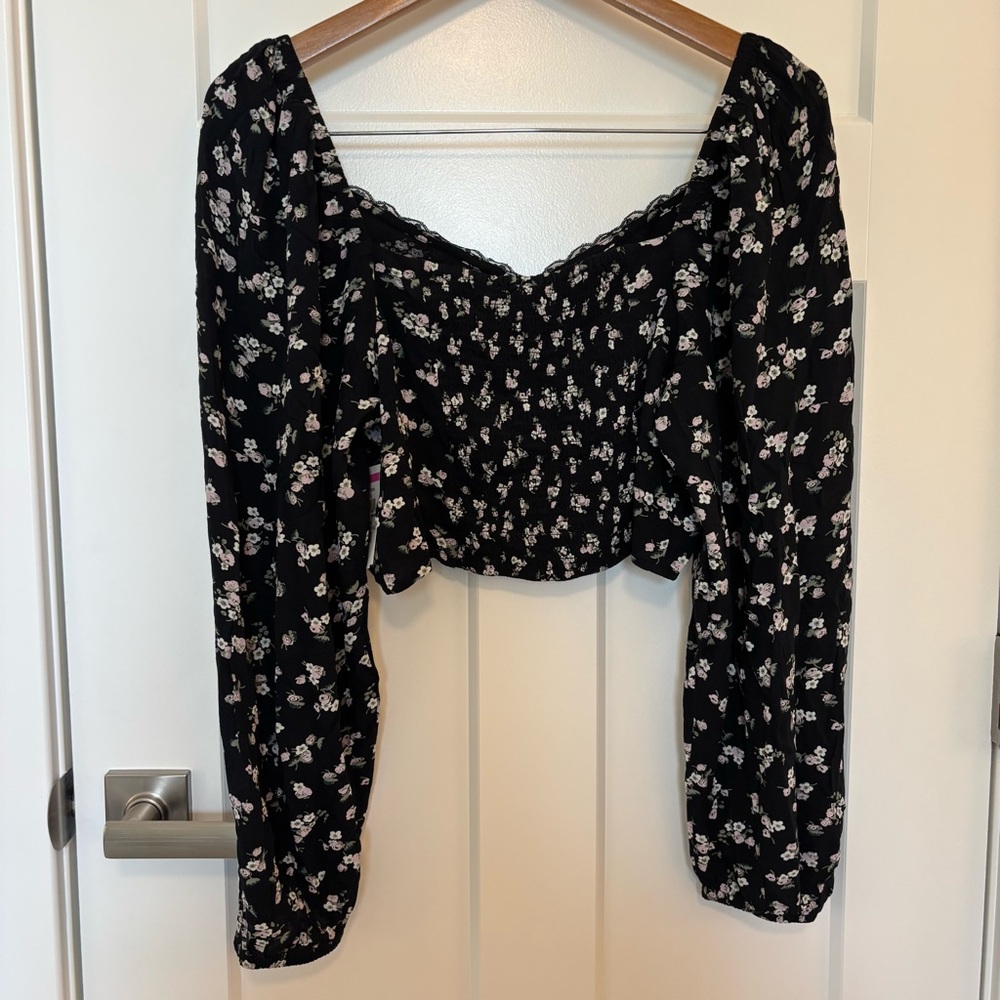 BP Black and White Floral Smocked LS Crop - Picture 3 of 6